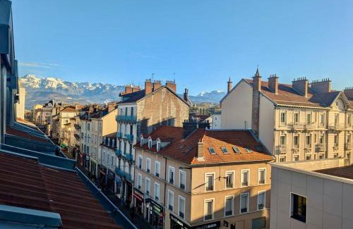 Quartier Chorier-Berriat Appartement | Studio Hyper Centre Quiet and Fully Equipped