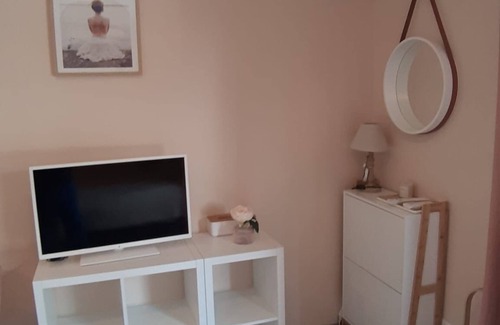 Bagnols-sur-Ceze Appartement | Studio Idéal Pour un Couple à 100m D'une Rivière