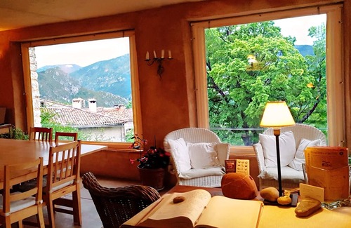 Castellane Appartement | Studio ideally situated for exploring the Verdon Gorges