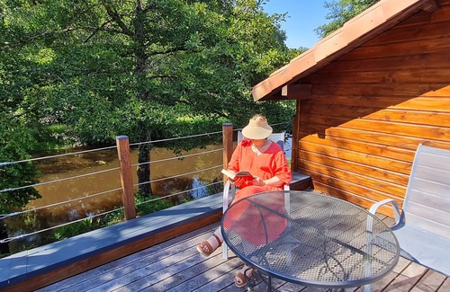 Savignac-de-Nontron Appartement | STUDIO DANS UN ECRIN DE VERDURE