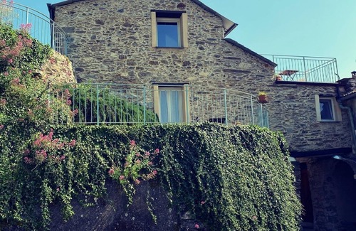 Borghetto d'Arroscia Appartement | Studio in a quiet rustico near the beaches