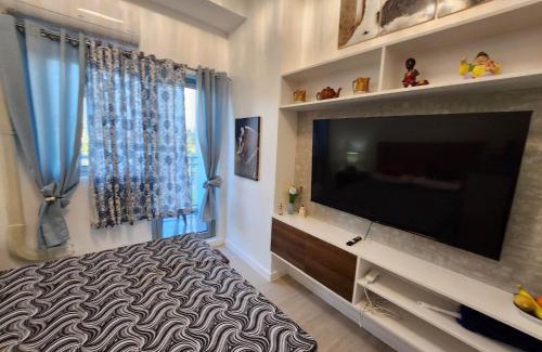 Bacolor Appartement | Studio in Azure with Arayat View