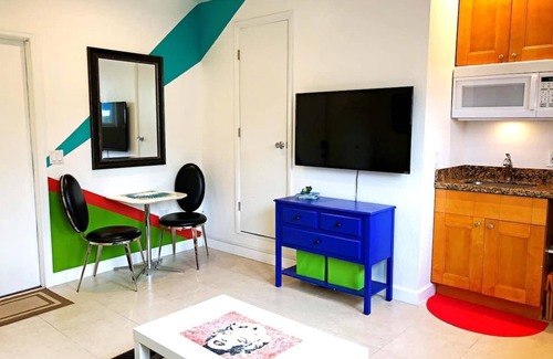Hendricks and Venice Isles Appartement | Studio in Las Olas Near FL Beach