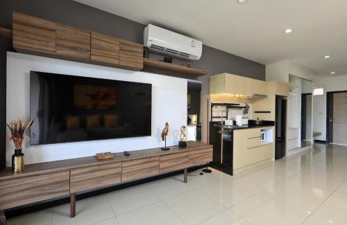 Nai Harn Appartement | Studio in NaiHarn Beach Condo by Capital Pro