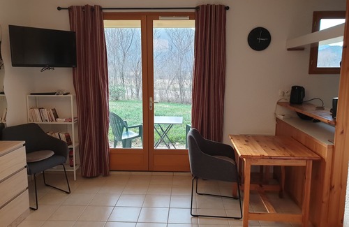 Montbrun-les-Bains Appartement | Studio in the residence le hameau des sources