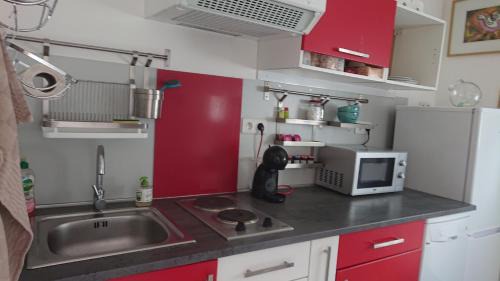 Chateau-l'Eveque Appartement | Studio indépendant au calme