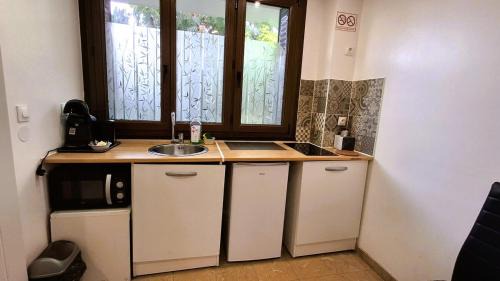 Neuilly-sur-Marne Appartement | Studio indépendant et bien équipé avec véranda commune