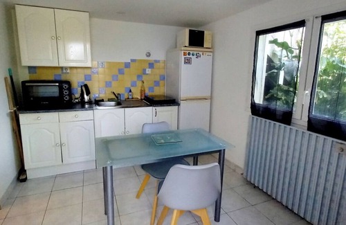 La Ferriere Maison | Studio Indépendant Dans une Maison Avec Piscine, un Grand Parc et son Étang