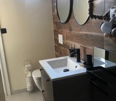 Notre-Dame-Limite Appartement | Studio independant pour couple
