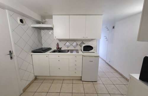 Trappes Appartement | J1 Studio 3 lits en Rez de jardin + parking
