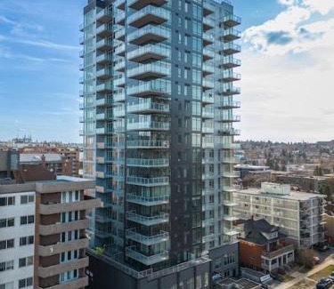 Connaught Appartement | Studio Just Steps from Stampede Park, Luxury Living