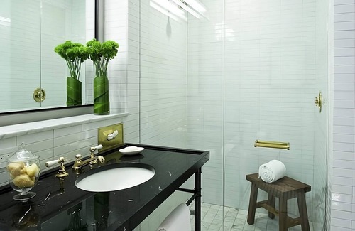 Midtown Hôtel | Studio King at Refinery Hotel! Pet-friendly, Walk to Central Park, Times Square!