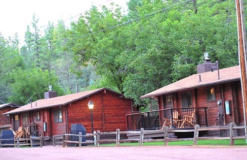 Kohls Ranch Appartement | STUDIO ~ KOHLS RANCH LODGE ~ VUES SUR LA MONTAGNE ~ BAR / LOUNGE ~ RESTAURANT ~ PISCINE ~ HOT TUB