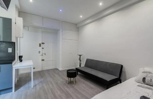 Le Piol Appartement | Studio l'Impérial- 3pers -Proche Centre et Plages