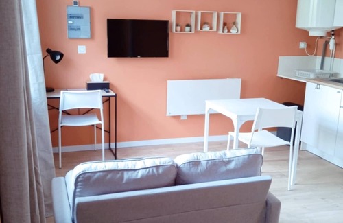 Oyonnax Appartement | Studio L'with terrace
