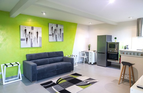 Le Francois Appartement | Studio La Sévrin' Kay Mamy Zèt-TARIF remisé du 04/06 Au 04/07/2019