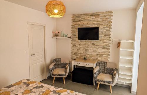 Sancourt Appartement | Studio Les chambres de la source - Milouin