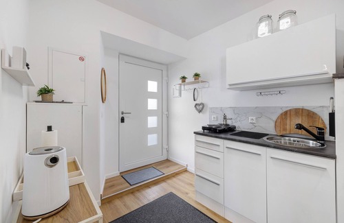 Ebingen Appartement | Studio 'Loft Am Bahnhof' with Mountain View, Wi-Fi and Air Conditioning