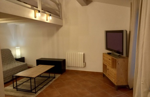 Bouillargues Appartement | Studio Loft Avec Terrasse et Jardin Dans Exploitation Vititcole
