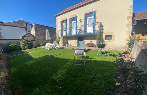Bourbon-l'Archambault Appartement | Studio Logis les Roses
