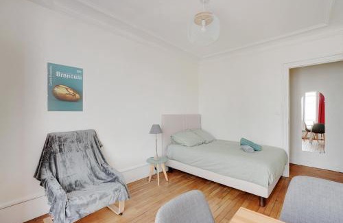 Vincennes Appartement | Studio Lumineux au pied du RER A - Avec ascenseur