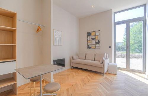 Ecully Appartement | Studio lumineux avec terrasse, à deux pas de Lyon