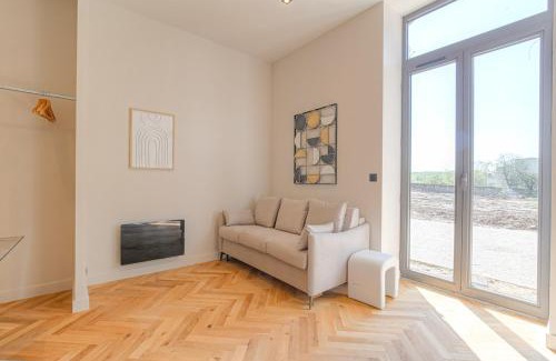 Ecully Appartement | Studio lumineux avec terrasse, à deux pas de Lyon