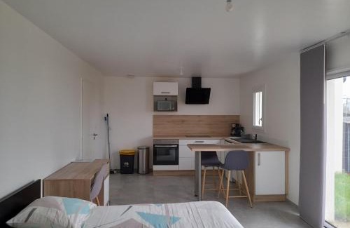 La Roche-sur-Yon Appartement | Studio lumineux avec terrasse