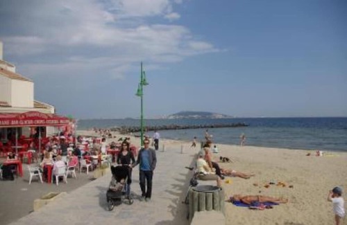 Meze Appartement | Grand et Beau studio à Meze a 100m des Plages et du port