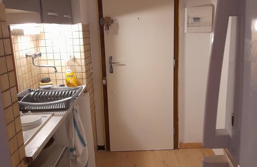 Les Platanes Appartement | Studio Meublé Avec Balcon