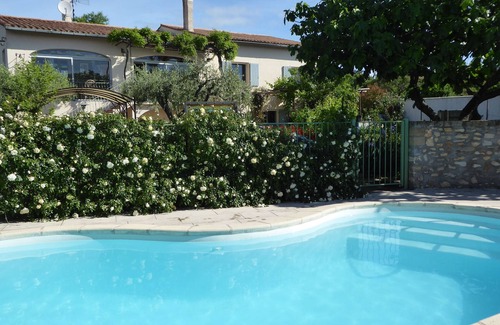 Sagries Appartement | Studio meublé de vacances, très calme dans la nature et de la culture antique et moderne