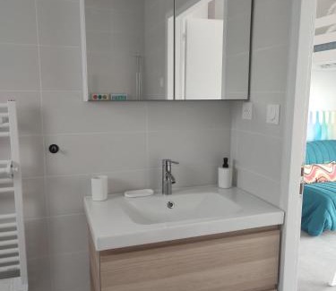 Saint-Fulgent Appartement | Studio meublé lumineux au coeur du bocage vendéen