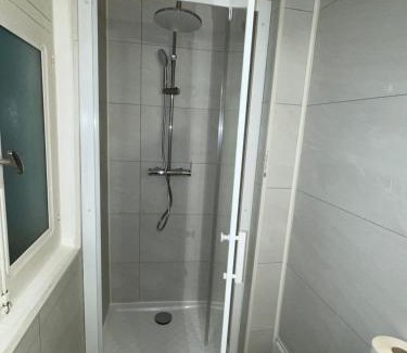 Bagneres-de-Bigorre Appartement | Studio N 2 avec patio en plein cœur de la ville