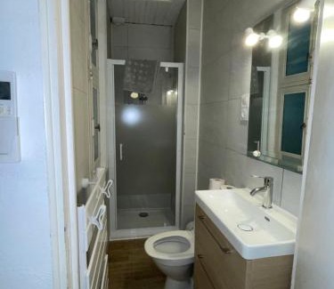 Bagneres-de-Bigorre Appartement | Studio N 2 avec patio en plein cœur de la ville
