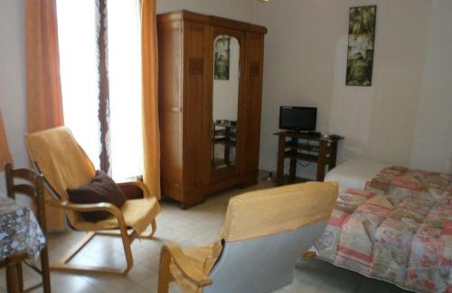 Amelie-les-Bains-Palalda Appartement | Studio n°3, agréable et bien situé