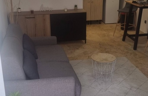 Villeneuve-le-Roi Appartement | Studio near orly airport