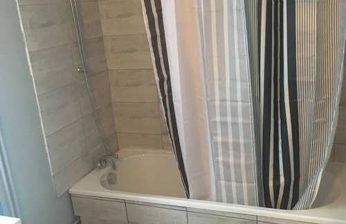 Gelles Appartement | Studio proche de Vulcania et la Bourboule