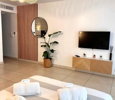 Les Salines Appartement | Studio NEUF - PORTES DE MONACO - Confort - Wifi - Clim
