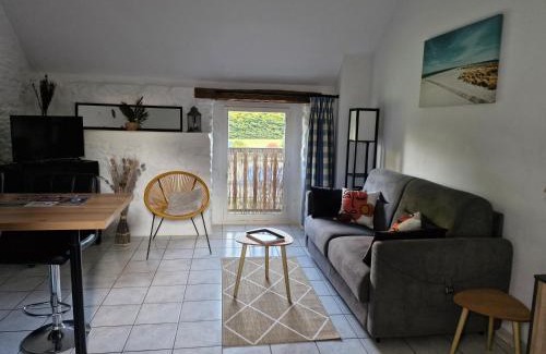 Bonnemain Appartement | STUDIO NID COSY avec piscine