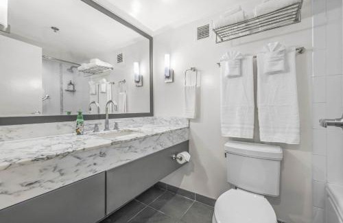 Ala Moana Maison | Studio Ocean View & Balcony 1118