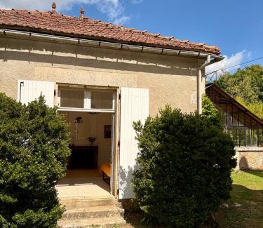 Montbron Appartement | Studio Paignon Gite