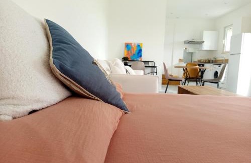 Semens Appartement | Studio paisible avec vue sur les coteaux