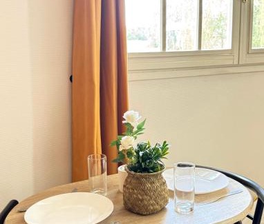 Meaux Appartement | Studio Platanes 1 - Proche Disneyland - Parking gratuit - Meaux