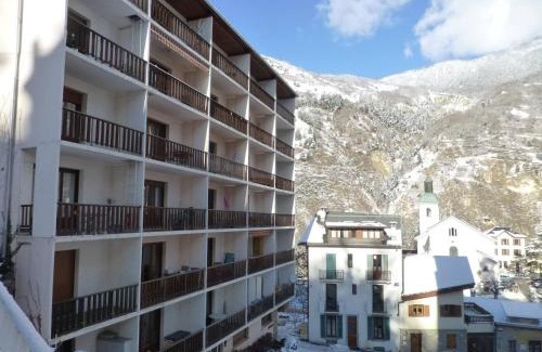 Brides-les-Bains Appartement | Studio pour 2 avec balcon, WiFi et parking à Brides-les-Bains - FR-1-512-226