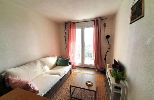 Saint-Hilaire-de-Riez Appartement | Studio proche plage avec balcon, petit garage et animaux admis - FR-1-324-561