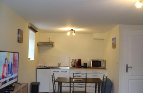 Noaillac Appartement | Studio proche sortie autoroute