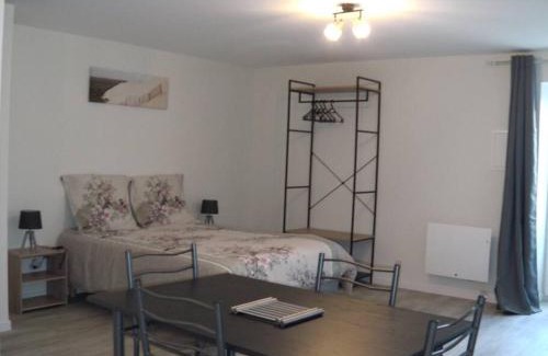 Noaillac Appartement | Studio proche sortie autoroute