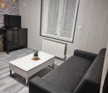 Betheniville Appartement | Studio Quai 1 Voie A parking gratuit