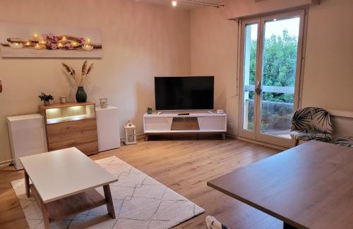 Gray Appartement | Studio récent résidence Charles Quint
