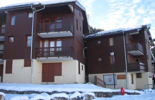Montchavin Appartement | Studio rénové, proche télécabine, rez-de-chaussée, pour 4/5 personnes - FR-1-181-2539